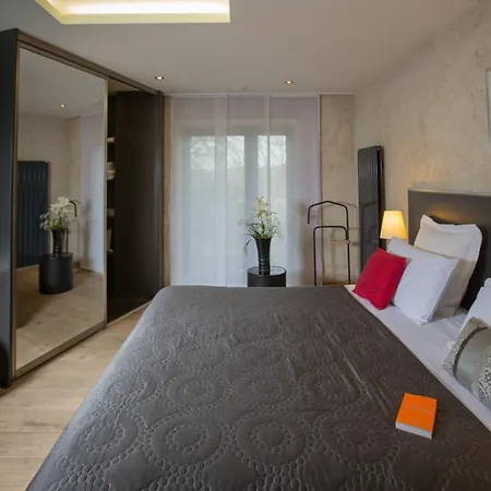 Hotel Le Petit Coq Aux Champs - Teritoria 4*