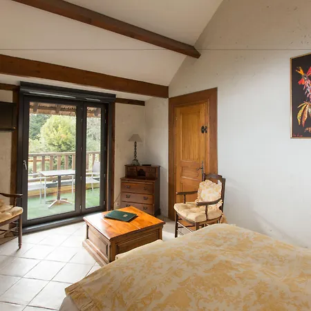 Le Petit Coq Aux Champs - Teritoria Hotel 4*