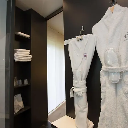 Hotel Le Petit Coq Aux Champs - Teritoria 4*